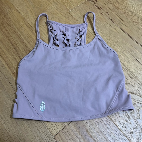 Mauve Cut-Ou Back Sports Crop - Picture 1 of 3